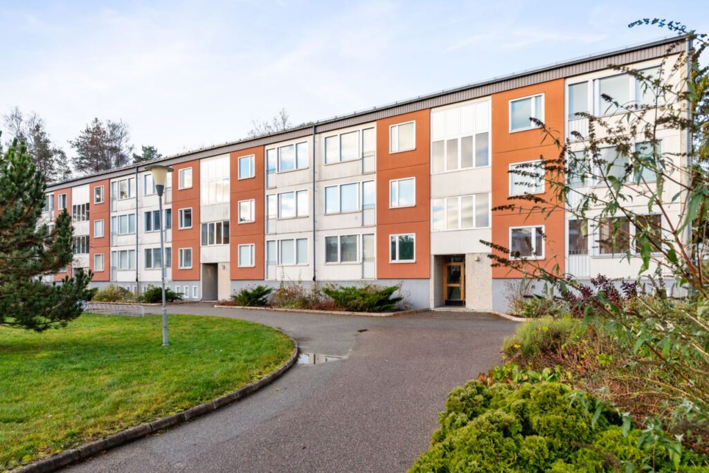 Åtgärdning i kök vid vattenläckage. Bromma Lillsjönäs