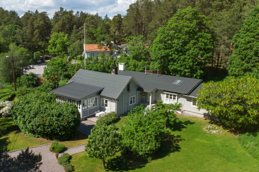 Nybyggnad av takkupa till sommarstuga, Vallentuna Säby Uthamra