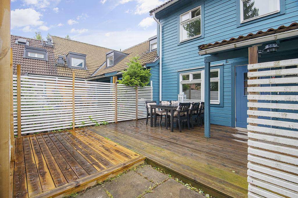 Utbyggnad av träaltan. Ursvik Sundbyberg